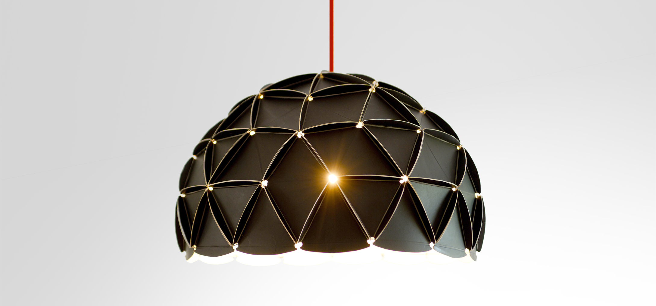 unistudio_merci_lampe_recyclee_design_image-de-communication_01